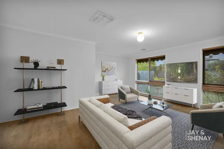 Fifth view of Homely house listing, 8 Kinloch Gardens, Endeavour Hills VIC 3802