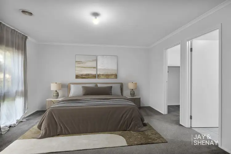 Sixth view of Homely house listing, 8 Kinloch Gardens, Endeavour Hills VIC 3802