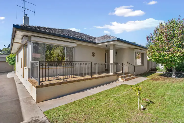 Second view of Homely house listing, 10 Putnam Avenue, Strathdale VIC 3550