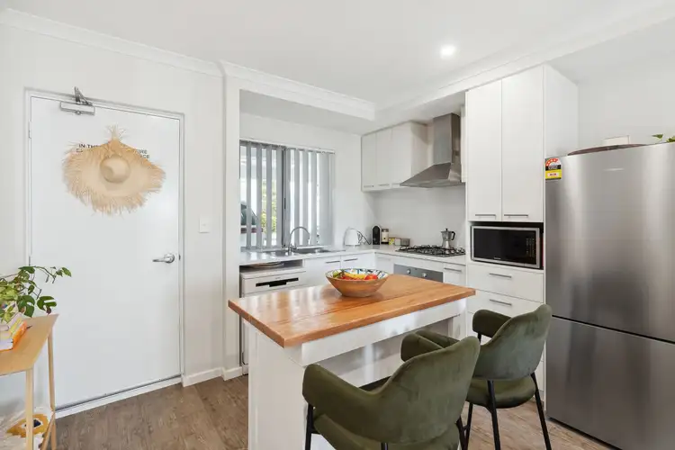 Fifth view of Homely apartment listing, 2/35 Macedon Place, Craigie WA 6025