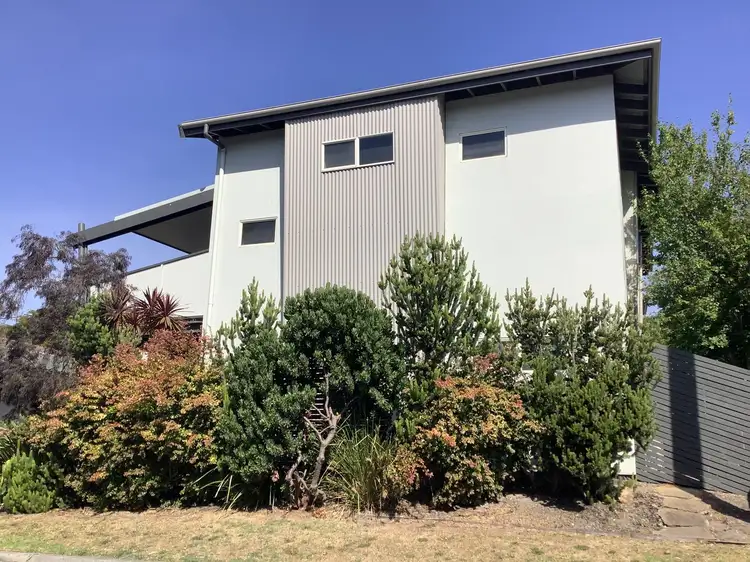 8/1 Beaton Place, Inverloch VIC 3996