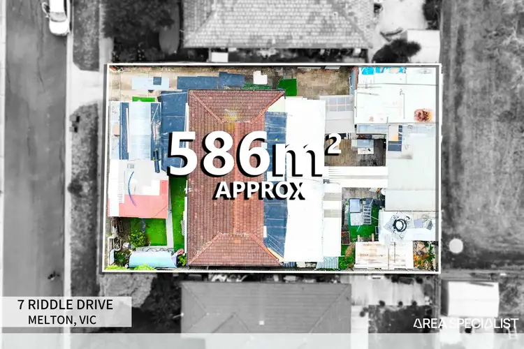 7 Riddle Drive, Melton VIC 3337