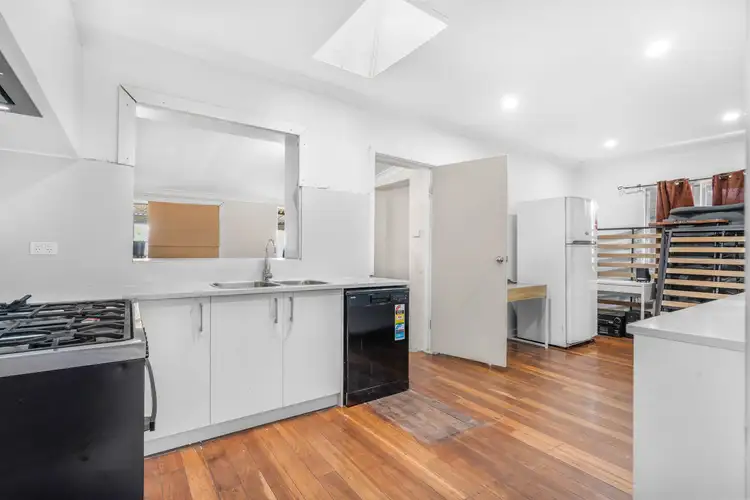 5 Eastfield Court