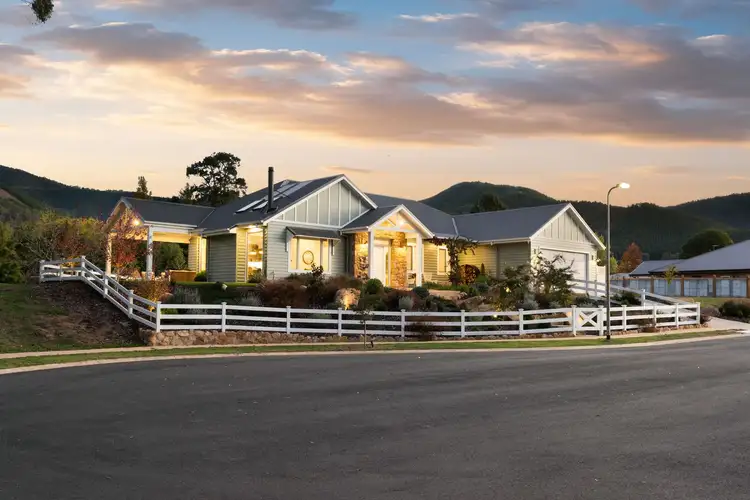 12 Cavalli Place, Bright VIC 3741