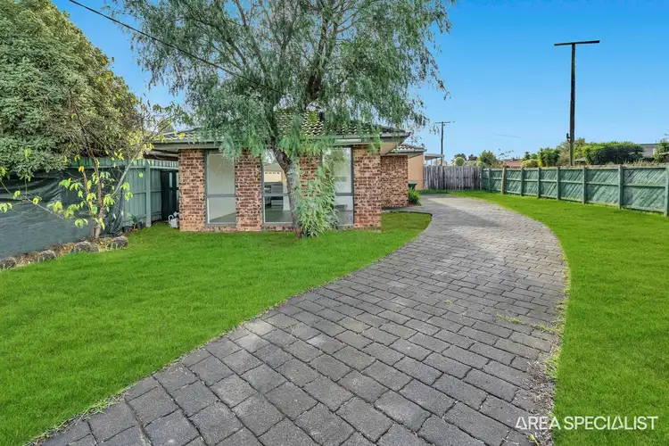 10 Bernard Drive, Melton South VIC 3338