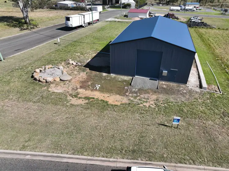 8 Melaleuca Circuit, Tenterfield NSW 2372