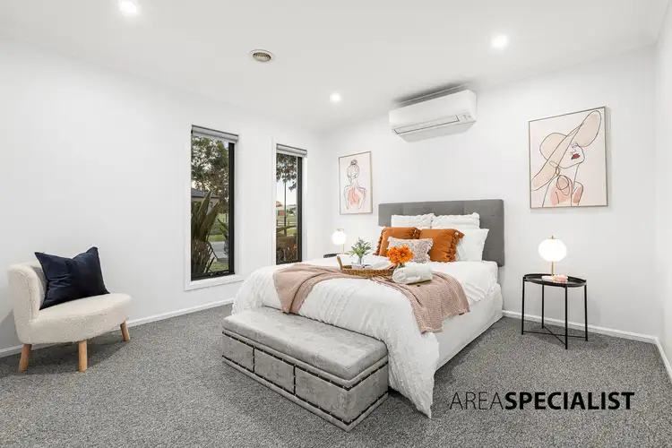 Fifth view of Homely house listing, 17 Perry Circuit, Cranbourne North VIC 3977
