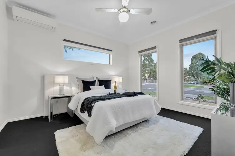 62 Chantenay Parade, Cranbourne North VIC 3977