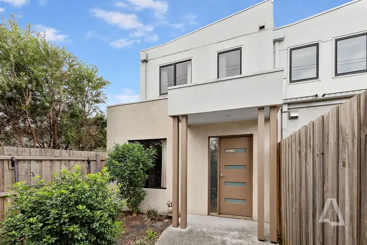 2/116 Ballarat Road, Maidstone VIC 3012