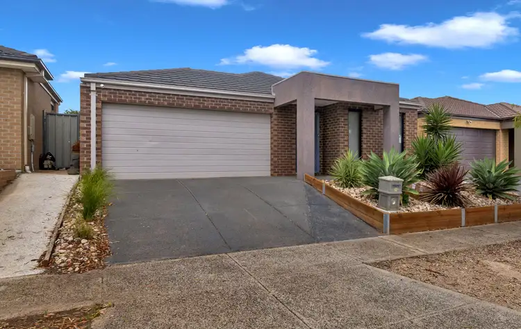 35 Lancewood Road, Manor Lakes VIC 3024