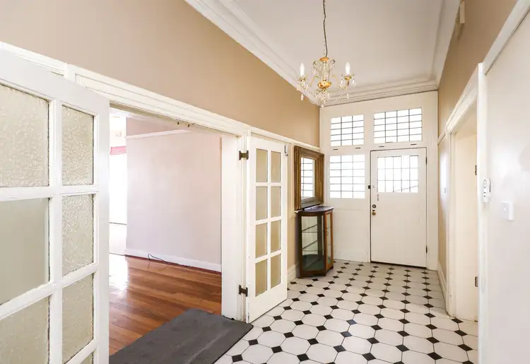 Fifth view of Homely house listing, 1 Jamieson Avenue, Red Cliffs VIC 3496