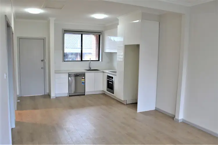 4/12 Parkin Street, Moe VIC 3825