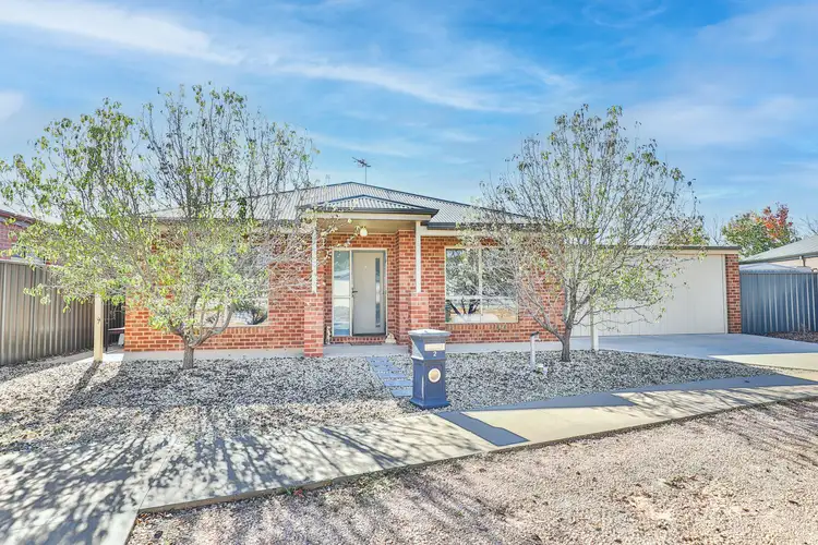 Second view of Homely house listing, 2 Ella-Mae Court, Red Cliffs VIC 3496