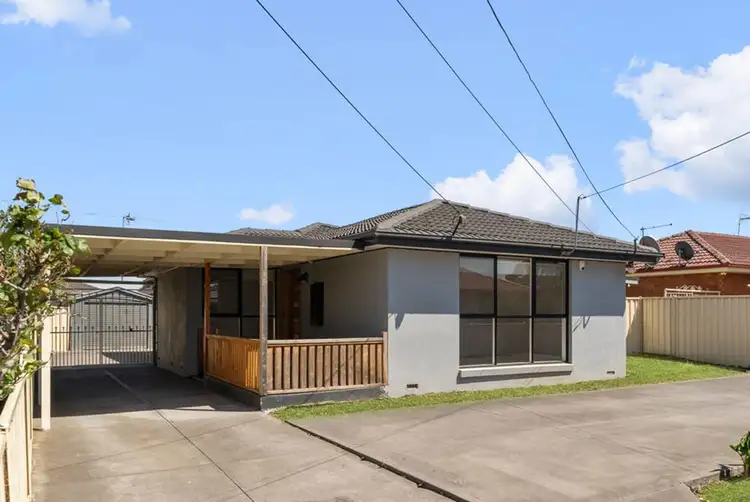Second view of Homely house listing, 18 Waranga Crescent, St Albans VIC 3021