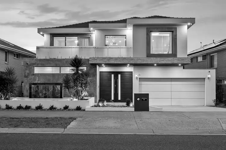 48 Sanctuary Lakes East Boulevard, Sanctuary Lakes VIC 3030