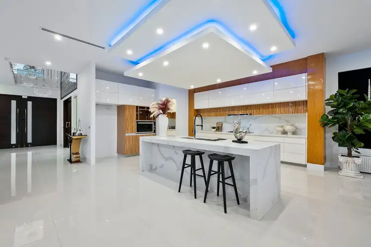 Fifth view of Homely house listing, 48 Sanctuary Lakes East Boulevard, Sanctuary Lakes VIC 3030