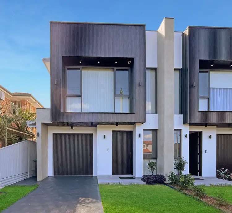 9 Stretham Avenue, Picnic Point NSW 2213