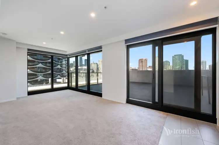 411/8 Pearl River Road, Docklands VIC 3008