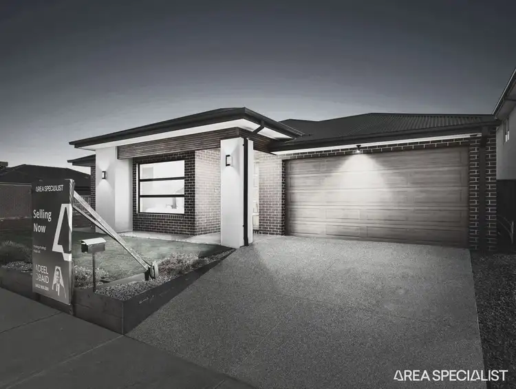 Main view of Homely house listing, 10 Bloomfield Road, Thornhill Park VIC 3335