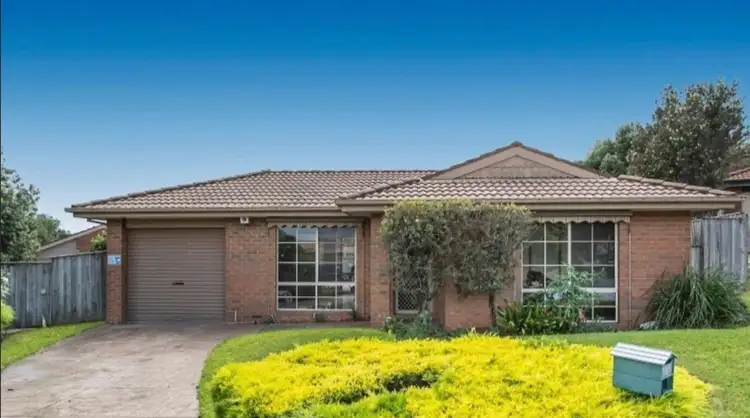 5 Waverley Close, Narre Warren VIC 3805