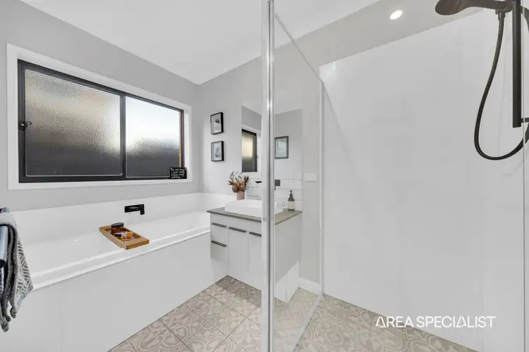 Fifth view of Homely house listing, 33 Maplewood Circuit, Truganina VIC 3029