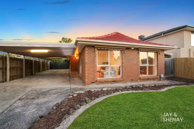3 Kennington Park Drive, Endeavour Hills VIC 3802