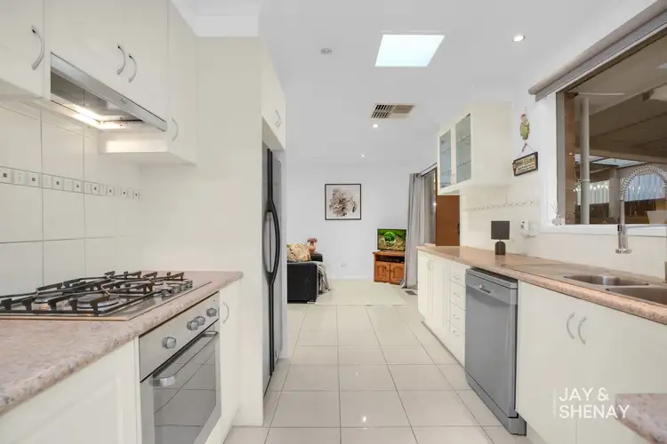 Sixth view of Homely house listing, 3 Kennington Park Drive, Endeavour Hills VIC 3802