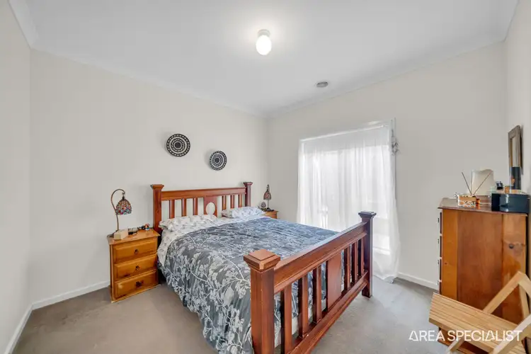 Fifth view of Homely house listing, 2/13 Stacey Court, Harkness VIC 3337