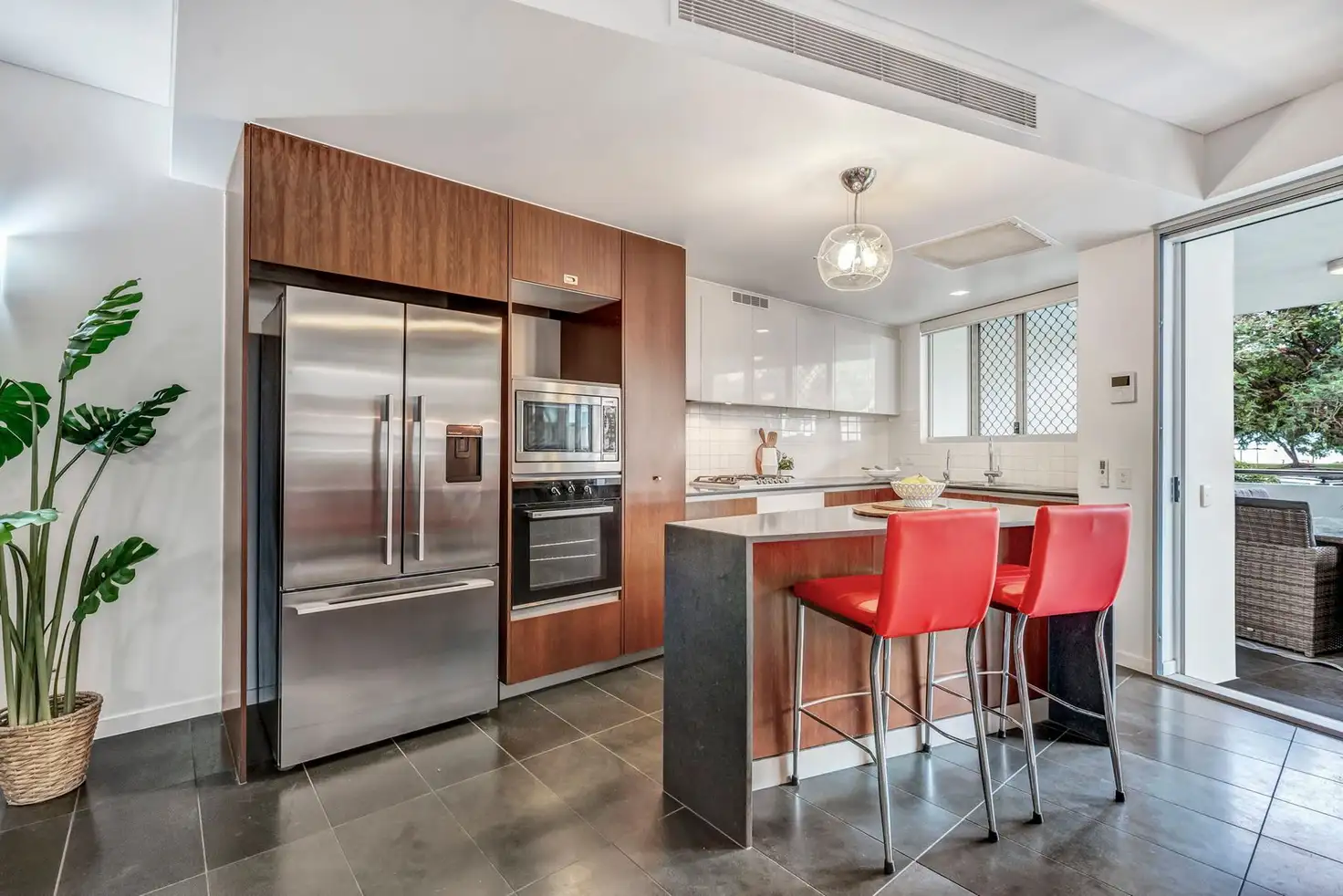 Main view of Homely unit listing, 5/96-98 Mitchell Street, North Ward QLD 4810