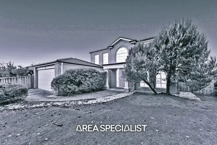 10 Von Nida Drive, Cranbourne North VIC 3977
