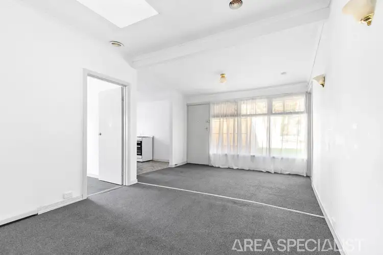 Fourth view of Homely house listing, 8 Glazebury Court, Langwarrin VIC 3910