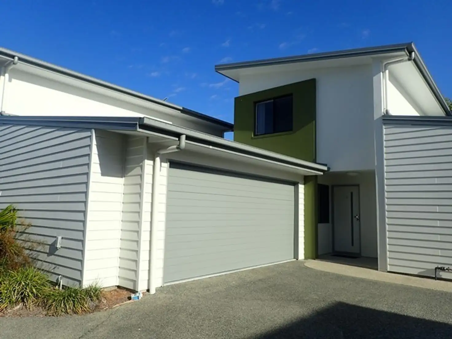 Main view of Homely townhouse listing, 10/34-36 Beaconsfield Road, Beaconsfield QLD 4740
