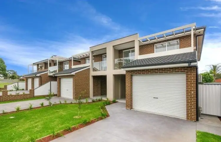 Main view of Homely townhouse listing, 2E King Street, Lake Illawarra NSW 2528