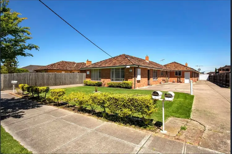 2/31 Conrad Street, St Albans VIC 3021