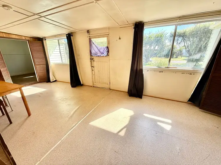 Fifth view of Homely house listing, 4 Castle Street, Chinchilla QLD 4413