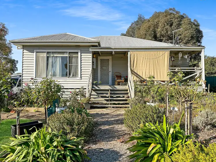 76 High Street, Avoca VIC 3467