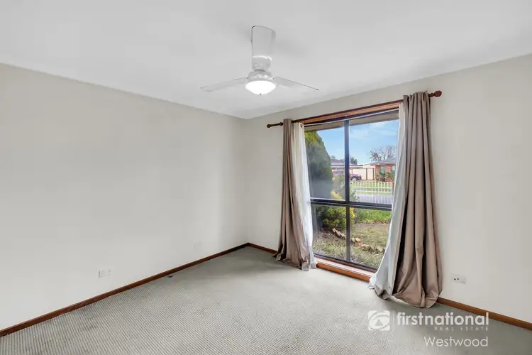 Fourth view of Homely house listing, 2 Kingfisher Court, Werribee VIC 3030
