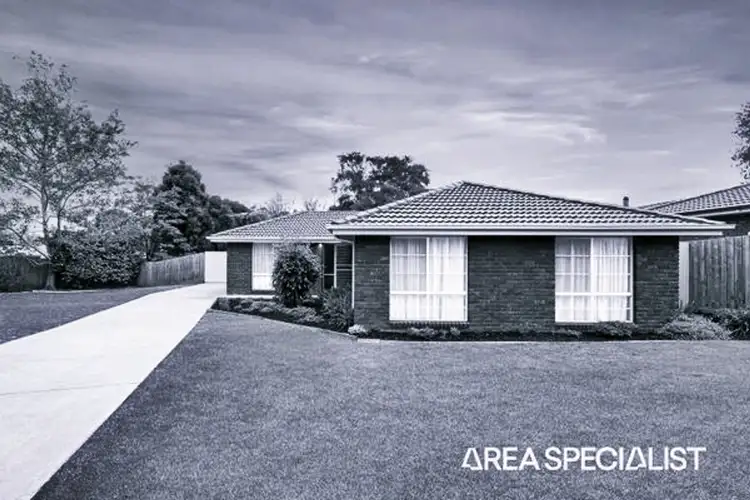 6 Phillips Court, Drouin VIC 3818