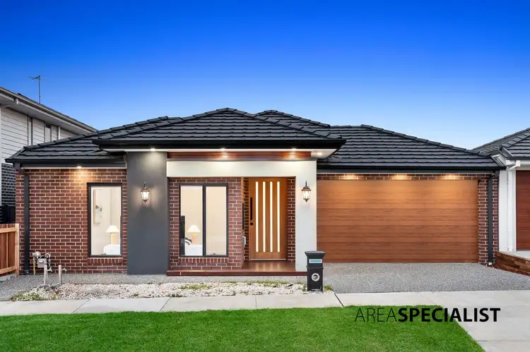 15 Carnmallum Drive, Clyde North VIC 3978