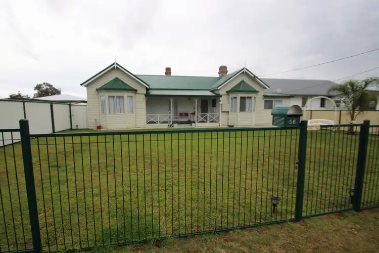 56 Merinda Street, Wallangarra QLD 4383