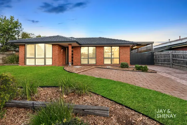 23 Kennington Park Drive, Endeavour Hills VIC 3802