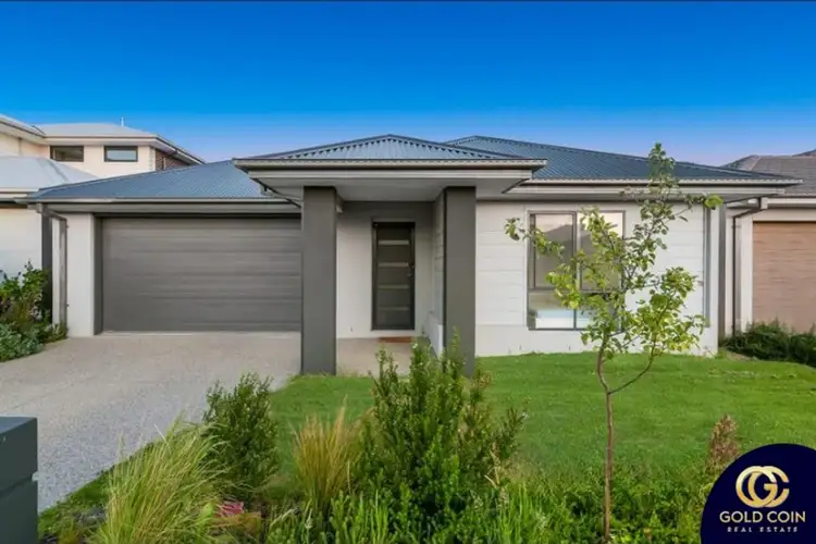 77 Pobblebonk Crescent, Clyde North VIC 3978