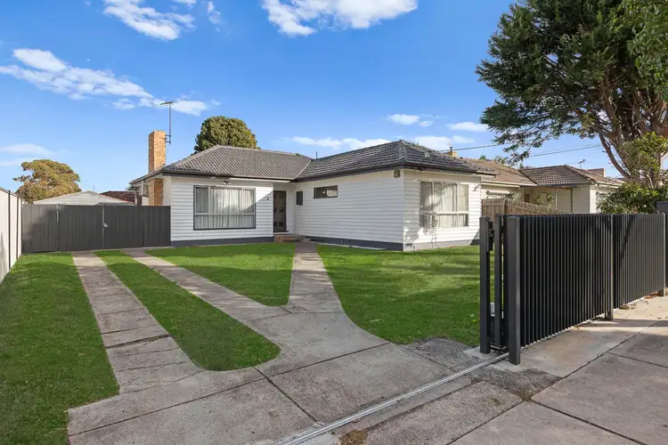 8 Wardale Road, Springvale South VIC 3172