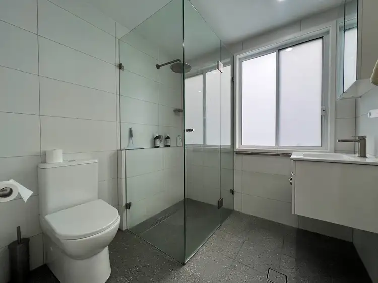 Fifth view of Homely flat listing, 8 Northwind Avenue, Point Clare NSW 2250