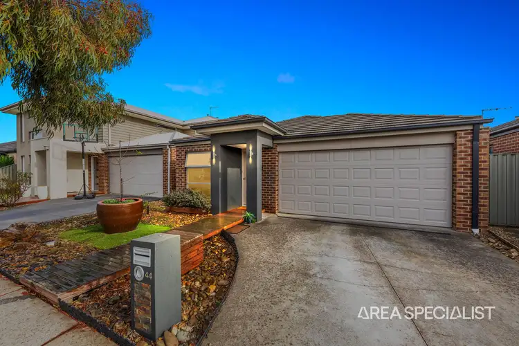 44 McEwan Drive, Cranbourne East VIC 3977