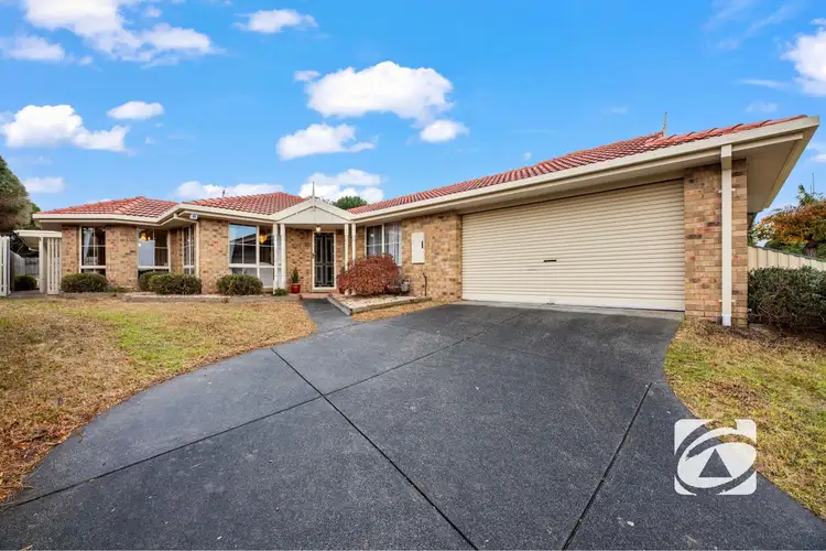 5 Lauren Drive, Hampton Park VIC 3976