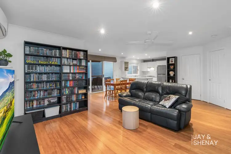 Second view of Homely house listing, 2/14 Monteith Crescent, Endeavour Hills VIC 3802