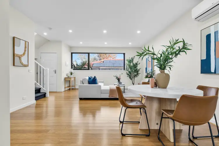 3/4 Olympic Avenue, Springvale South VIC 3172