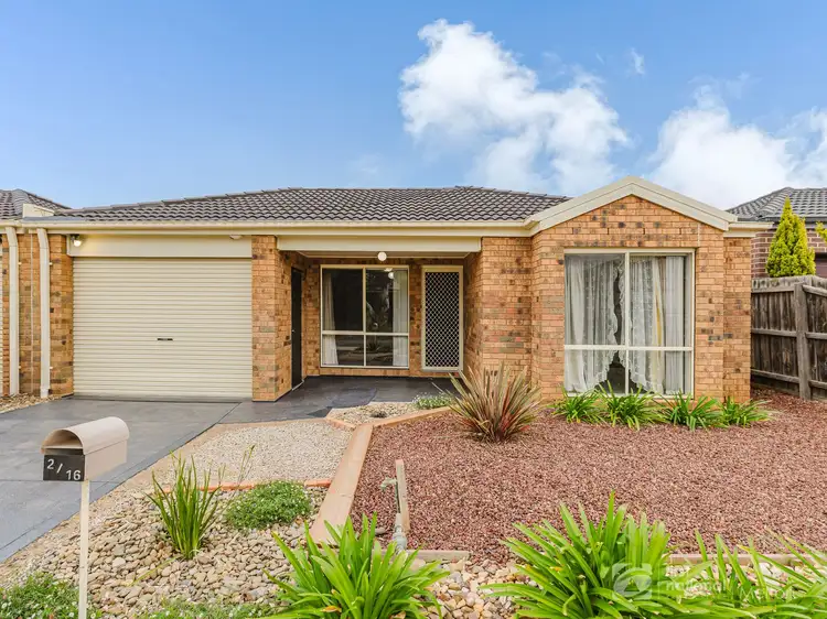 2/16 Linda Place, Kurunjang VIC 3337