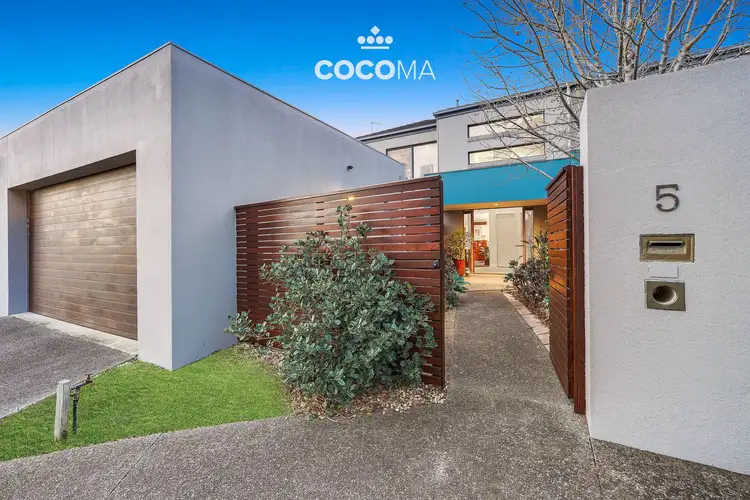 5 Fisher Mews